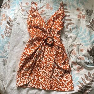 Forever 21 Orange Print Dress with wooden buckle🧡
